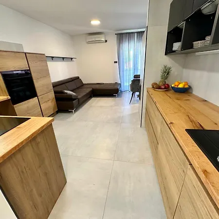 Monte Rosso Hermes Art Crveni Vrh