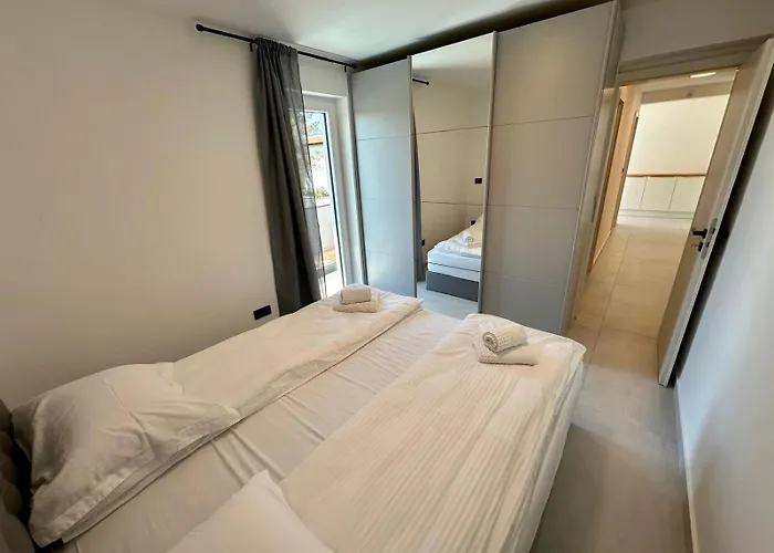 Monte Rosso Hermes Art